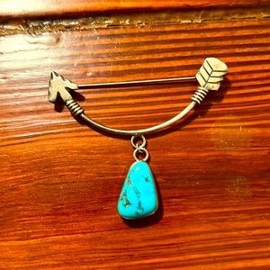 Beautiful Sterling stamped and hallmarked turquoise brooch